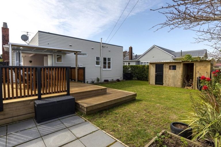 Photo of property in 14 Cornwall Street, Brooklands, New Plymouth, 4310