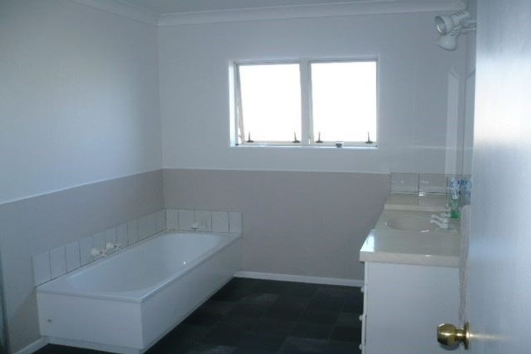 Photo of property in 5 Ridgeway Road, Pukekohe, 2120