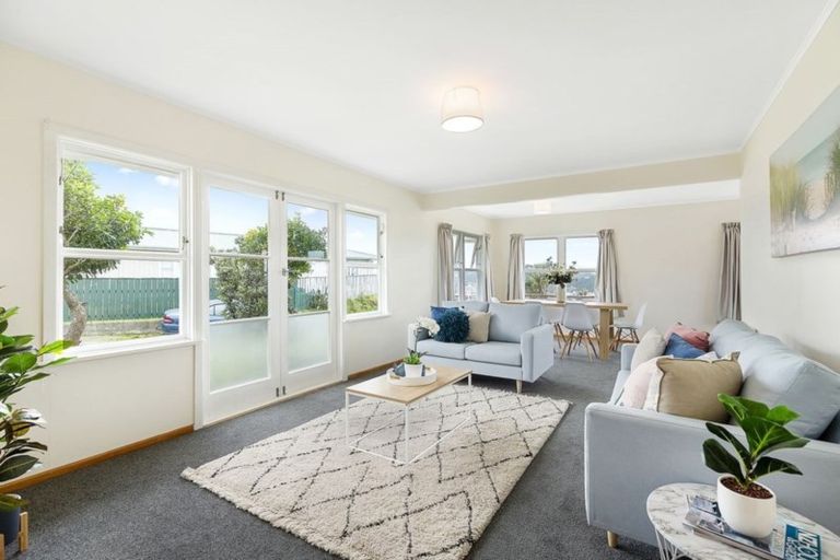 Photo of property in 31 Priscilla Crescent, Kingston, Wellington, 6021