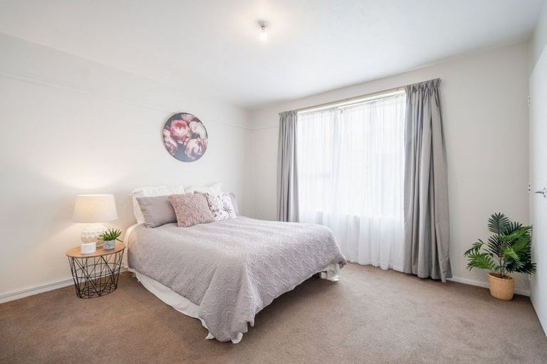 Photo of property in 2/53 Mathesons Road, Phillipstown, Christchurch, 8011