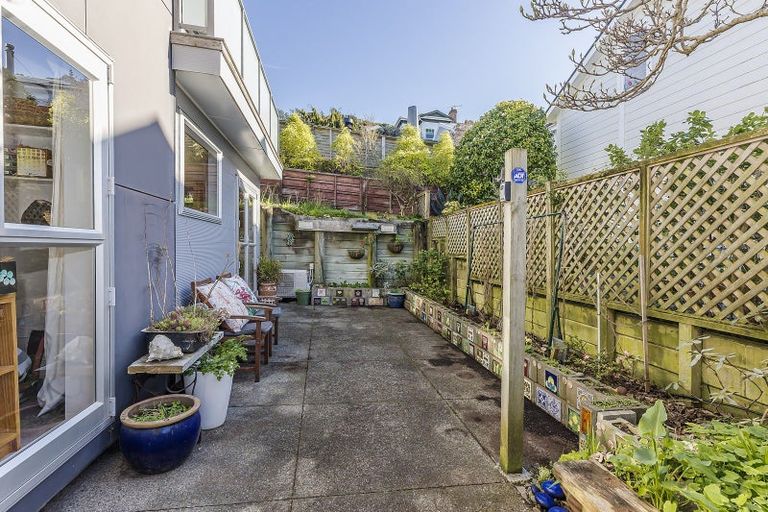 Photo of property in 3b Lerwick Terrace, Melrose, Wellington, 6023