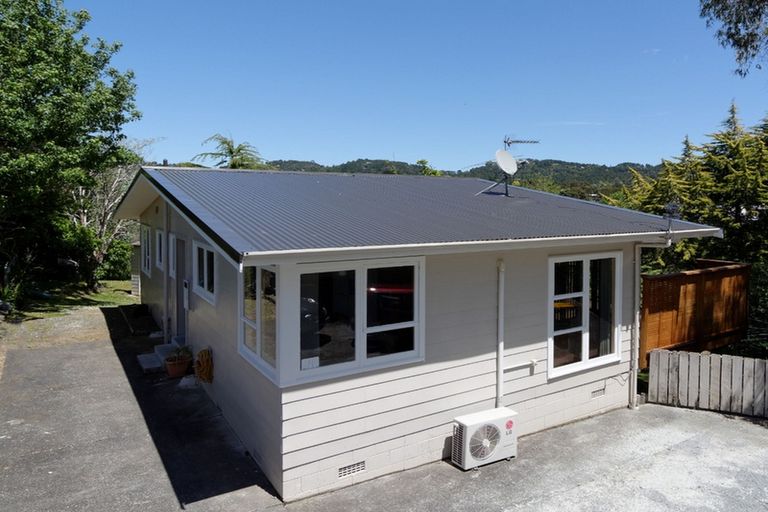 Photo of property in 69a Captain Scott Road, Glen Eden, Auckland, 0602