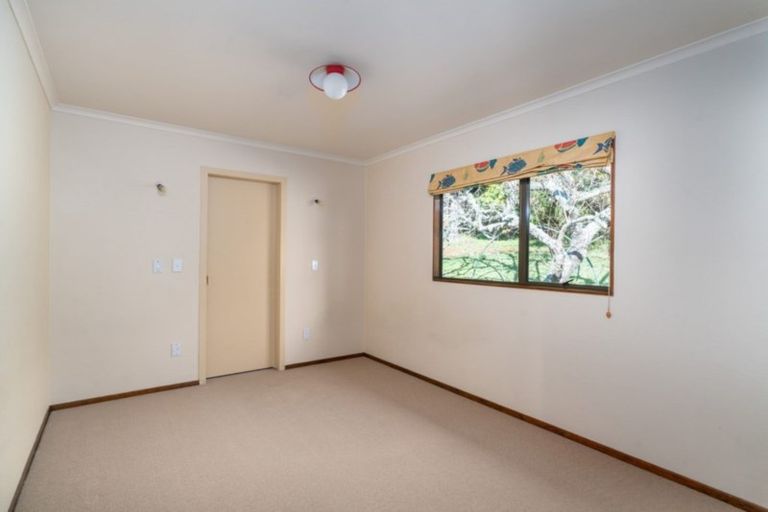 Photo of property in 11 Cherry Lane, Acacia Bay, Taupo, 3330