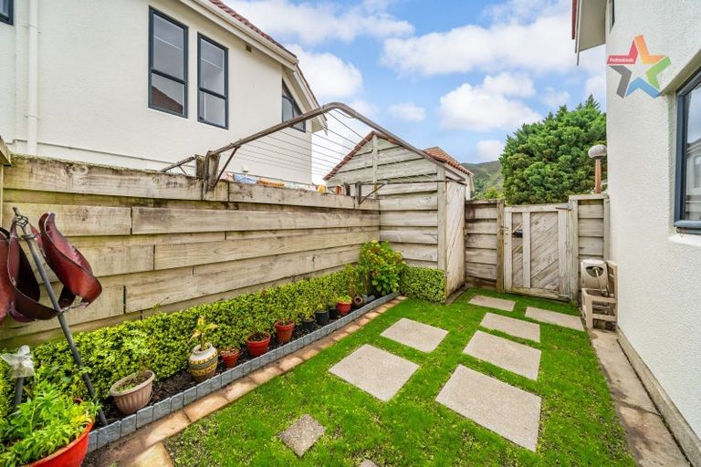 Photo of property in 2/74 Waiwhetu Road, Waiwhetu, Lower Hutt, 5010