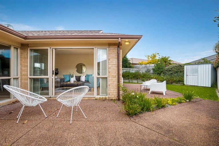 Photo of property in 15 Pyrite Street, Westgate, Auckland, 0614