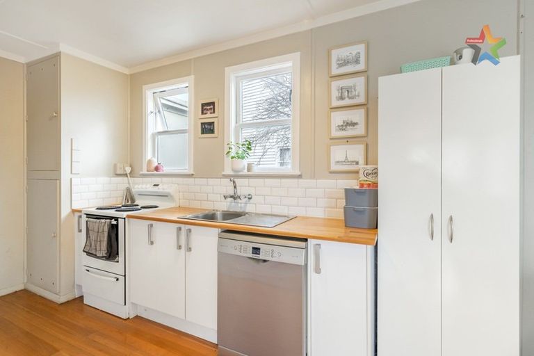 Photo of property in 133 Waddington Drive, Naenae, Lower Hutt, 5011