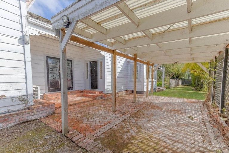 Photo of property in 16 Toia Street, Marton, 4710