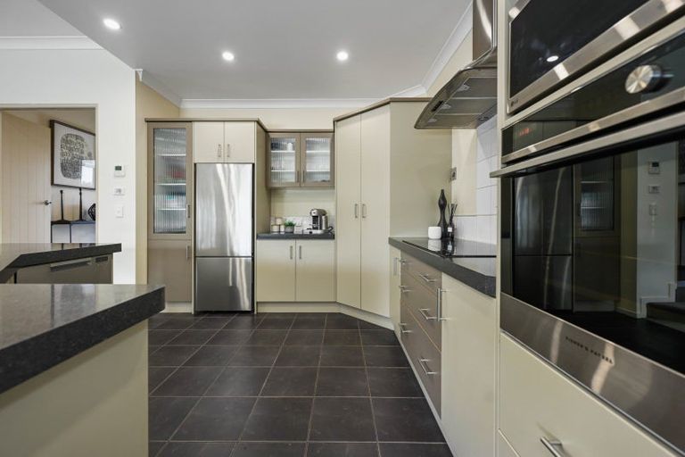 Photo of property in 94 Rototuna Road, Rototuna, Hamilton, 3210