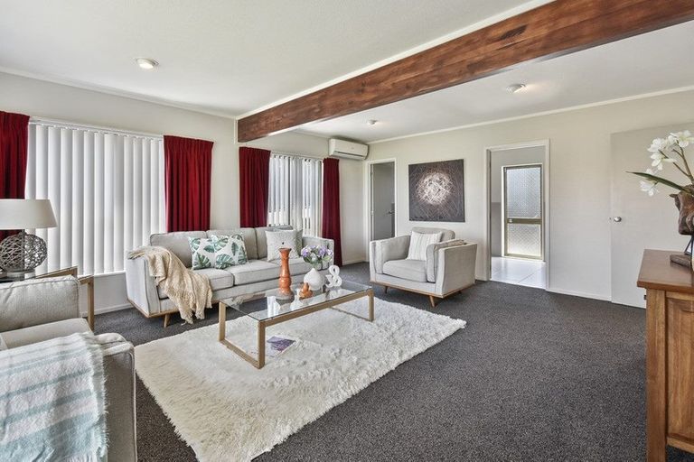 Photo of property in 193 Carnoustie Drive, Wattle Downs, Auckland, 2103