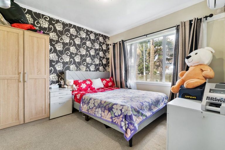 Photo of property in 10 Princess Street, Takanini, 2112