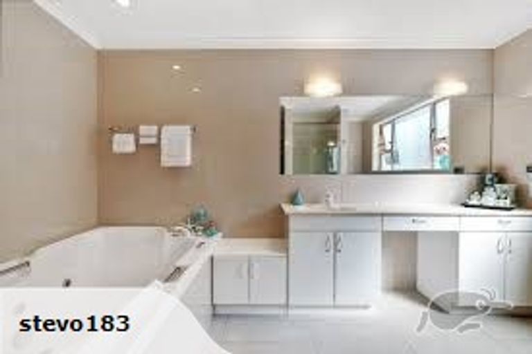 Photo of property in 20a Dalefield Drive, Cashmere, Christchurch, 8022