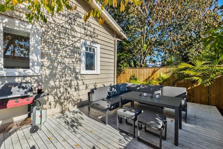 Photo of property in 1 Sale Street, Fairfield, Hamilton, 3214