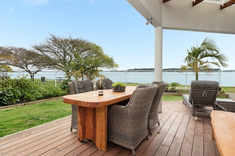 Photo of property in 18 Beach Grove, Omokoroa, 3114