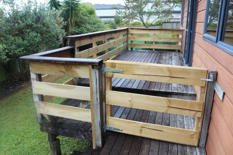 Photo of property in 143 Ridge Road, Howick, Auckland, 2014