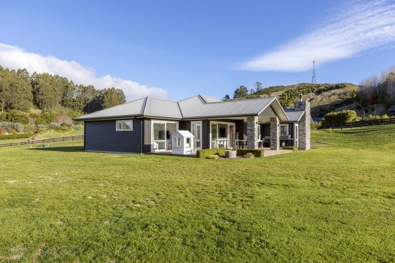 Photo of property in 7 Lochinvar Lane, Acacia Bay, Taupo, 3385