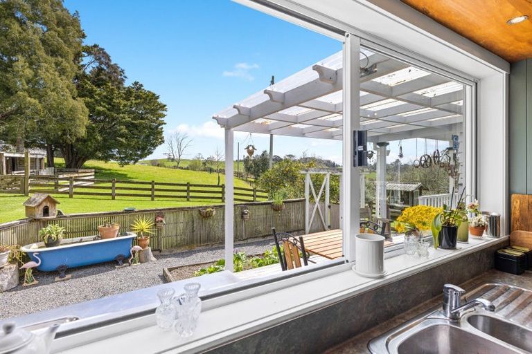 Photo of property in 25 Wayby Station Road, Wellsford, 0972