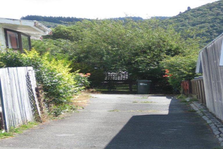 Photo of property in 2/10 Crystal Grove, Birchville, Upper Hutt, 5018