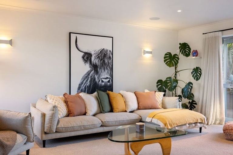 Photo of property in 5 Foresters Crescent, Parklands, Christchurch, 8083