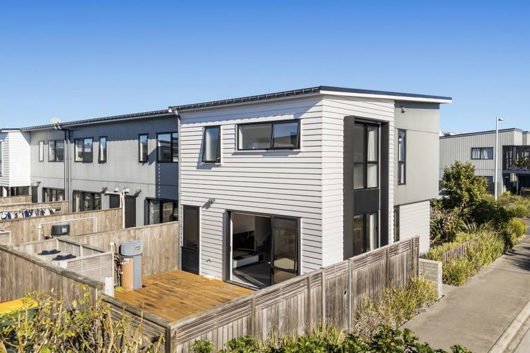 Photo of property in 60 Mapou Road, Hobsonville, Auckland, 0616