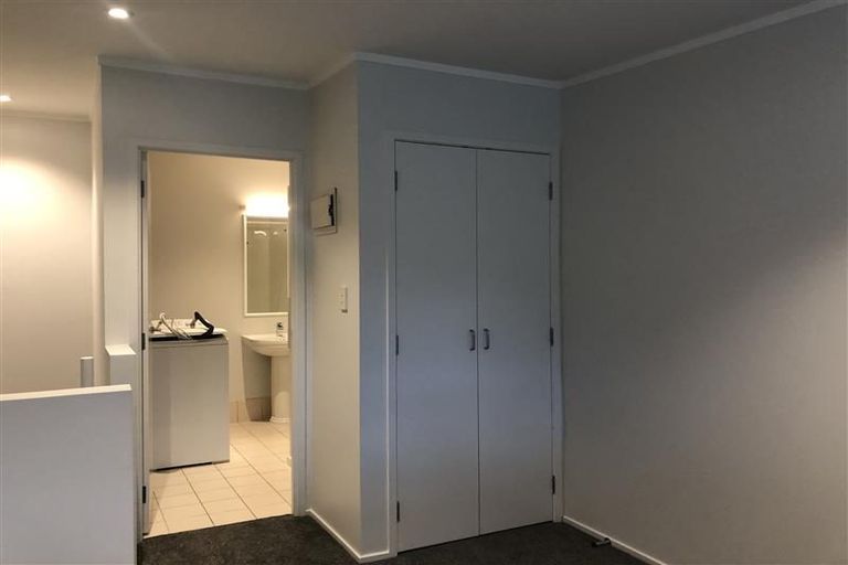 Photo of property in 16b/30 Westward Ho, Glen Eden, Auckland, 0602