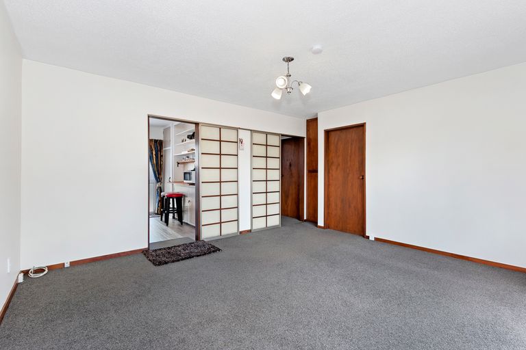 Photo of property in 2/30 Garvins Road, Hornby, Christchurch, 8042