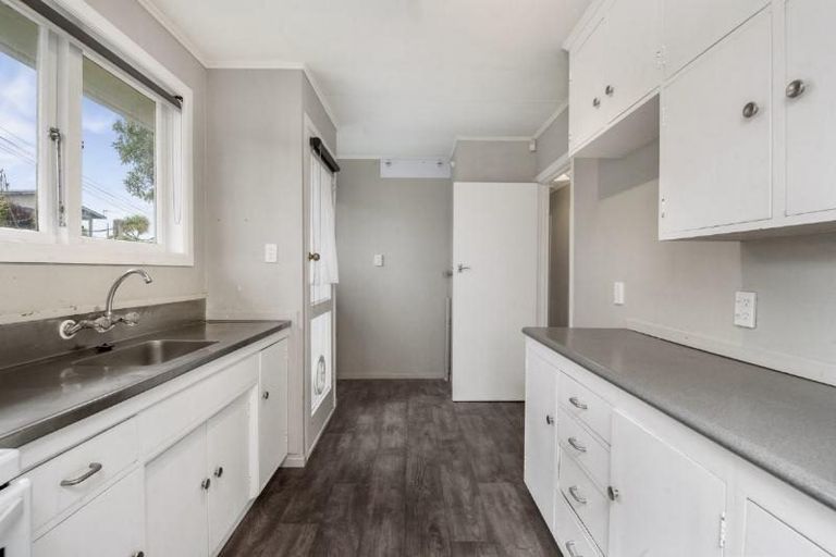 Photo of property in 70 Te Hatepe Avenue, Taupo, 3330