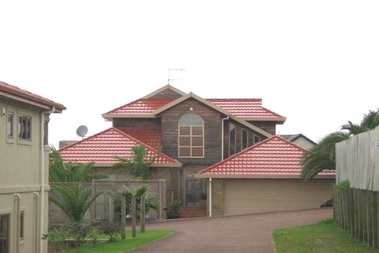 Photo of property in 10 San Fernando Way, Henderson, Auckland, 0612