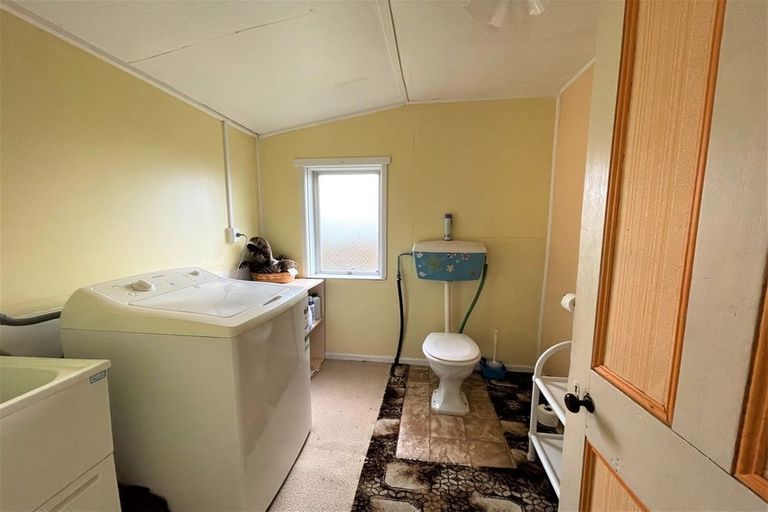 Photo of property in 7 Burns Street, Owaka, 9535