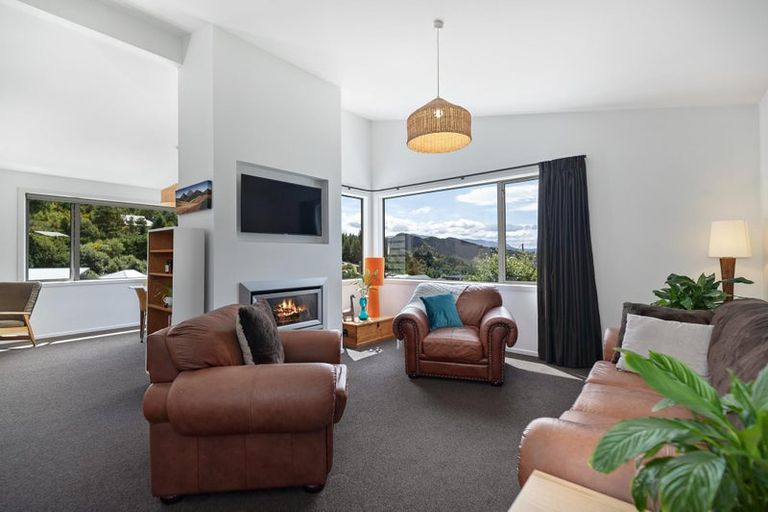 Photo of property in 30b Harrys Close, Arthurs Point, Queenstown, 9371