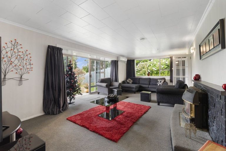 Photo of property in 24 Mills Street, Eltham, 4322