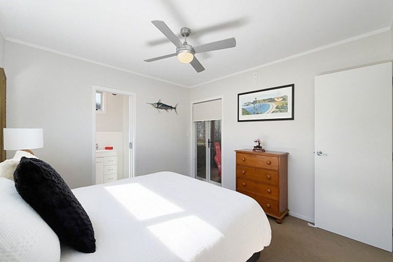 Photo of property in 25 Whiritoa Beach Road, Whiritoa, Whangamata, 3691