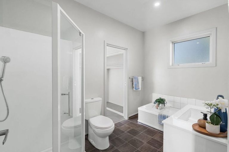Photo of property in 5 Nortons Road, Avonhead, Christchurch, 8042