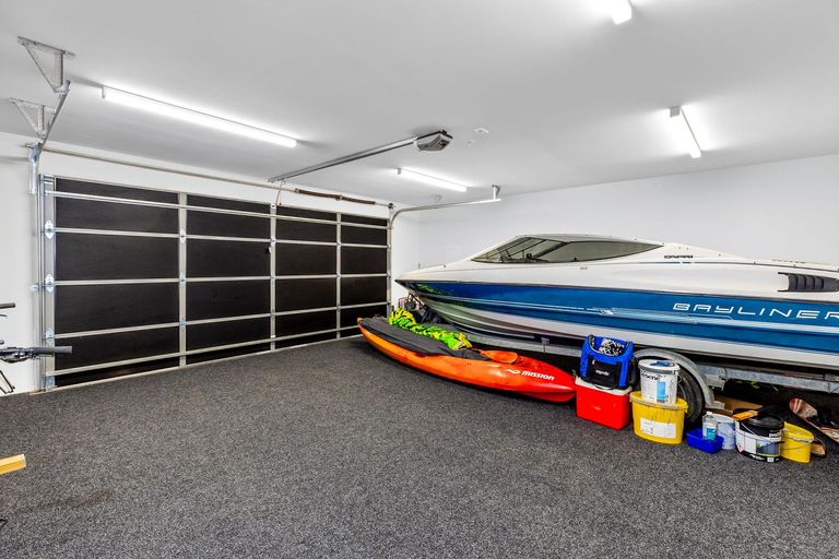 Photo of property in 8 The Heights Avenue, Wanaka, 9305