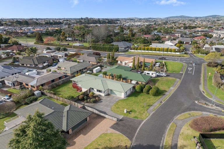 Photo of property in 5 Burnt Oak Drive, Pyes Pa, Tauranga, 3112