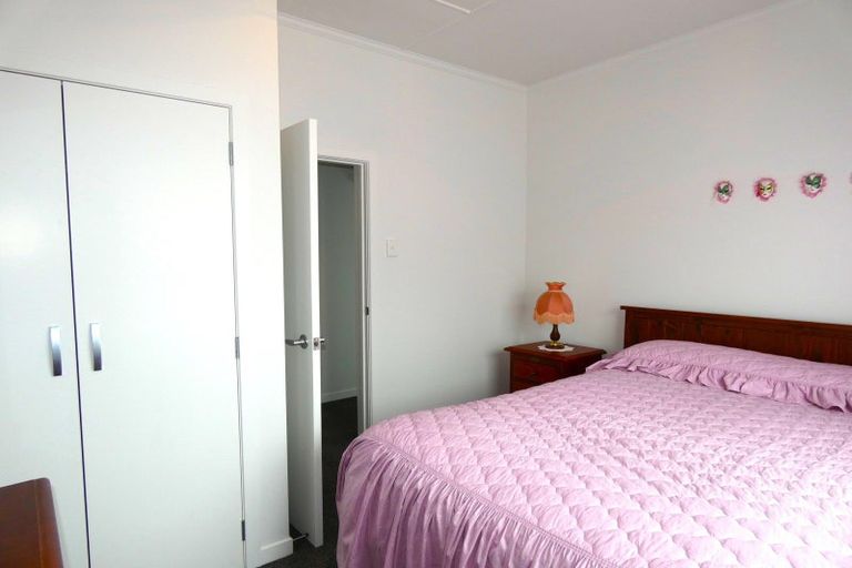 Photo of property in 22 Roebuck Street, Westport, 7825