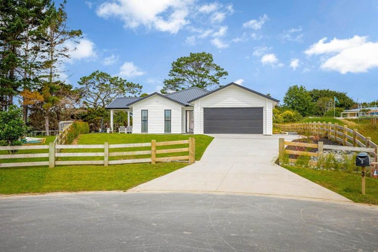 Photo of property in 3 Awatiro Drive, Kaukapakapa, 0871