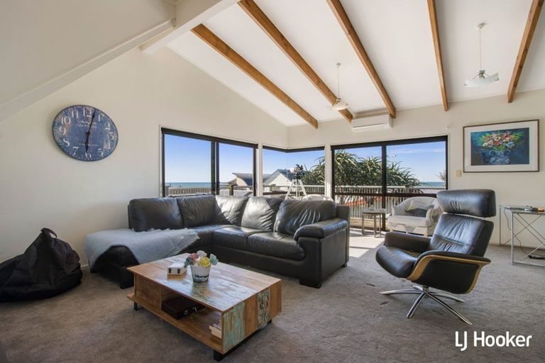 Photo of property in 28 Ocean View Road, Waihi Beach, 3611