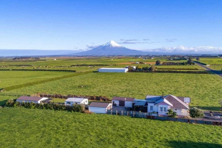 Photo of property in 1 Tauhuri Street, Manaia, 4678