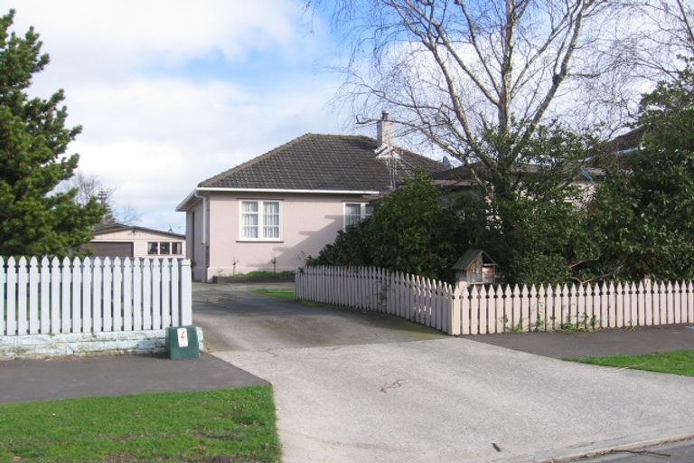 Photo of property in 12 Upham Terrace, Roslyn, Palmerston North, 4414