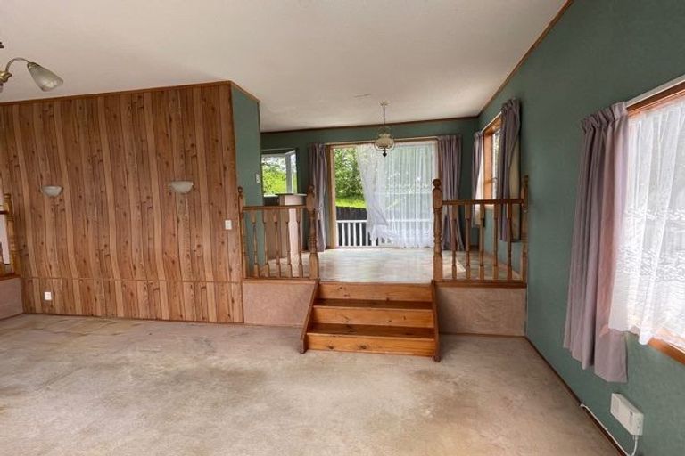 Photo of property in 17 Sumich Place, West Harbour, Auckland, 0618