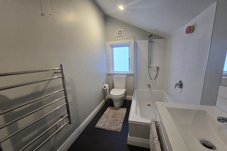 Photo of property in 21 Kotari Road, Days Bay, Lower Hutt, 5013