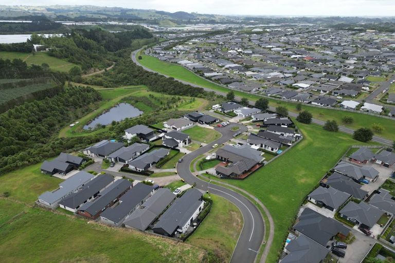 Photo of property in 15 Huria Vista, Pyes Pa, Tauranga, 3112