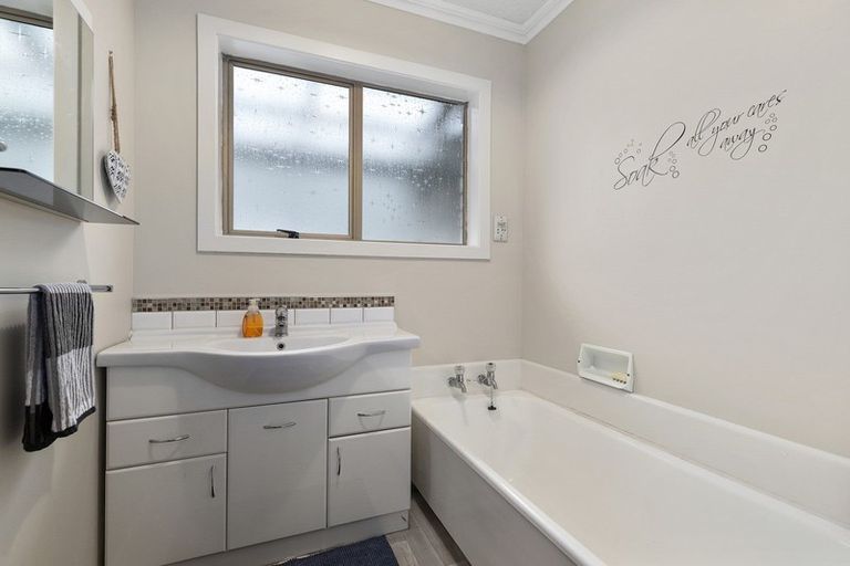 Photo of property in 28b Fuchsia Avenue, Pukete, Hamilton, 3200