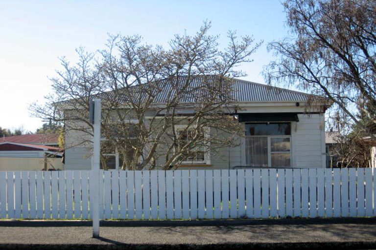 Photo of property in 104 Pembroke Street, Carterton, 5713