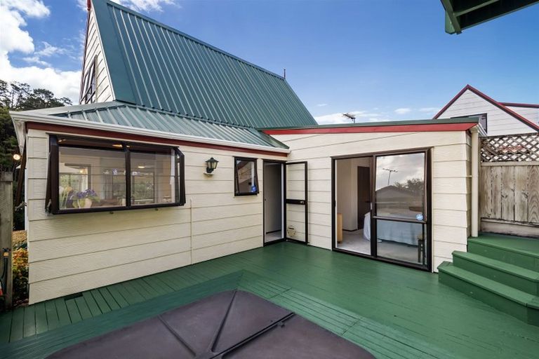 Photo of property in 13 Glendawn Place, Bayview, Auckland, 0629