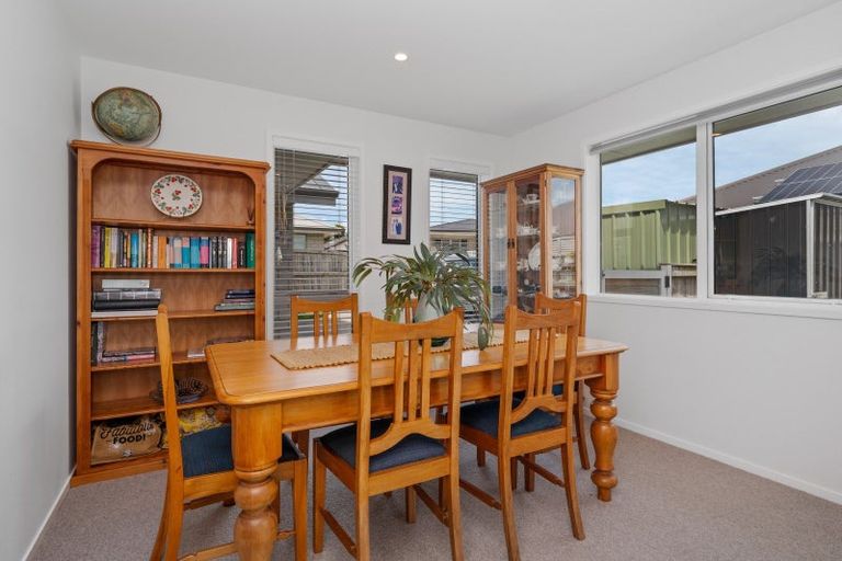 Photo of property in 7 Te Rehutai Rise, Welcome Bay, 3112