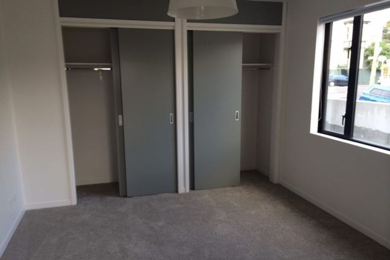 Photo of property in 76 Brougham Street, Mount Victoria, Wellington, 6011