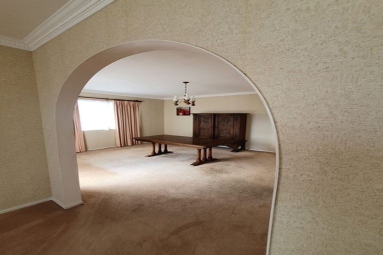 Photo of property in 5 Westview Grove, Miramar, Wellington, 6022