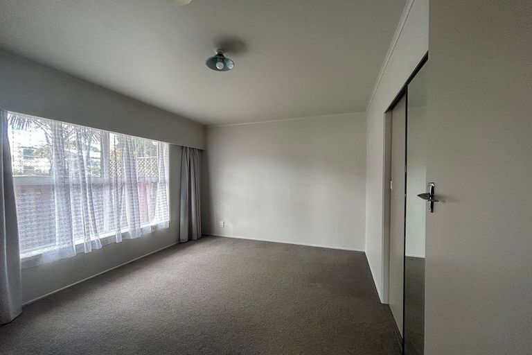 Photo of property in 1/32 Northcote Road, Takapuna, Auckland, 0622