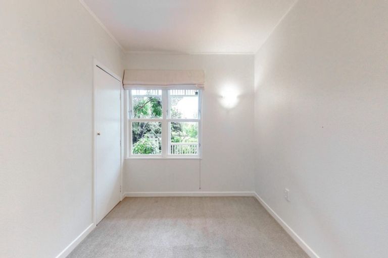 Photo of property in 451 Muritai Road, Eastbourne, Lower Hutt, 5013